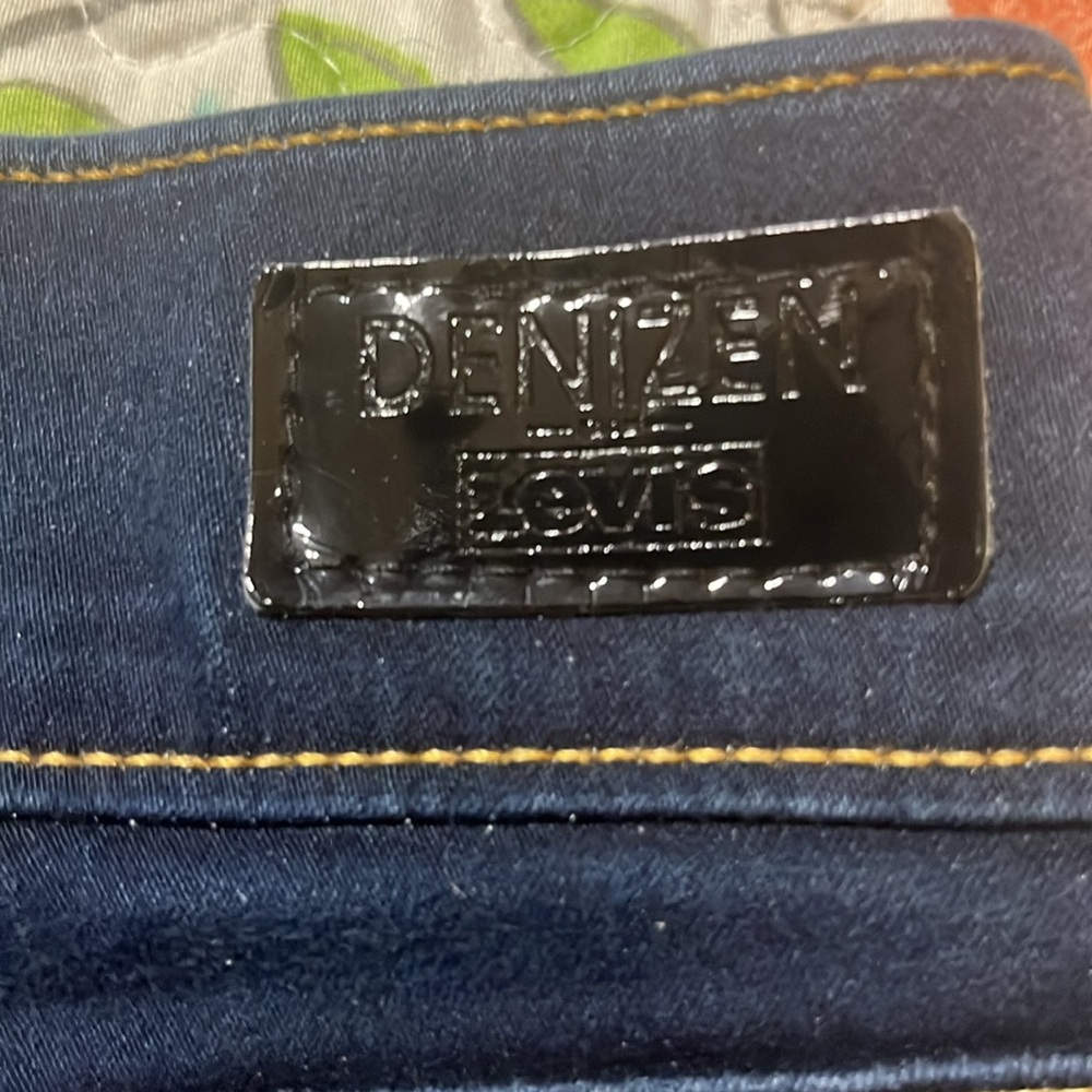 Denizen from Levi's Women's Dark Blue Jeans - Picture 3 of 4